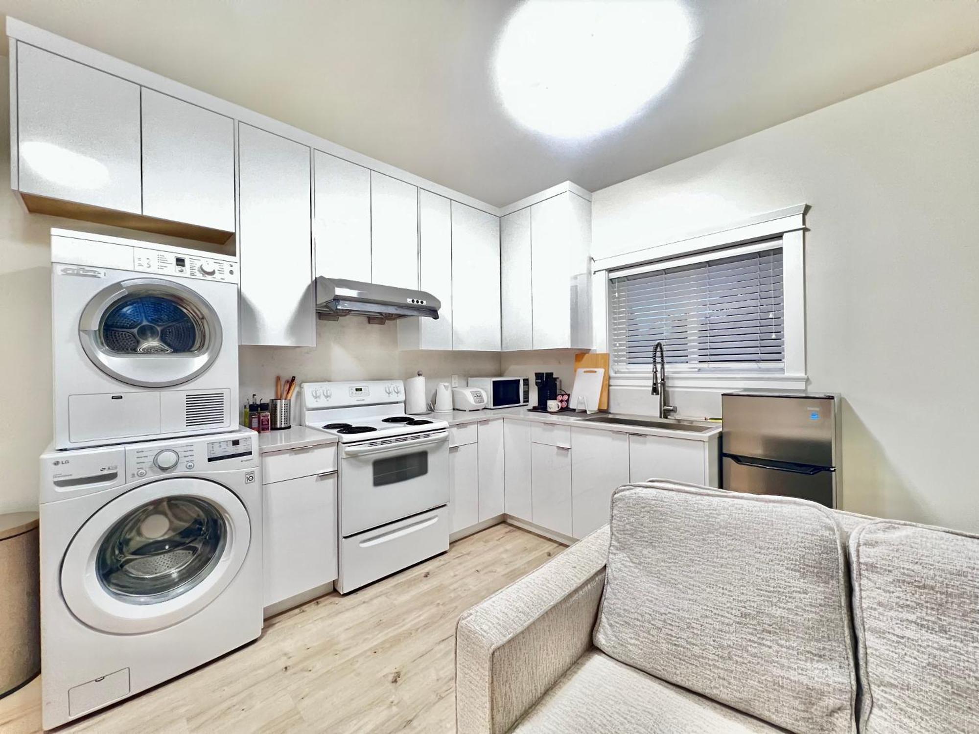 Si & Daniel Home Near Yvr Airport & Skytrain Separate Entry Free Parking Richmond Extérieur photo