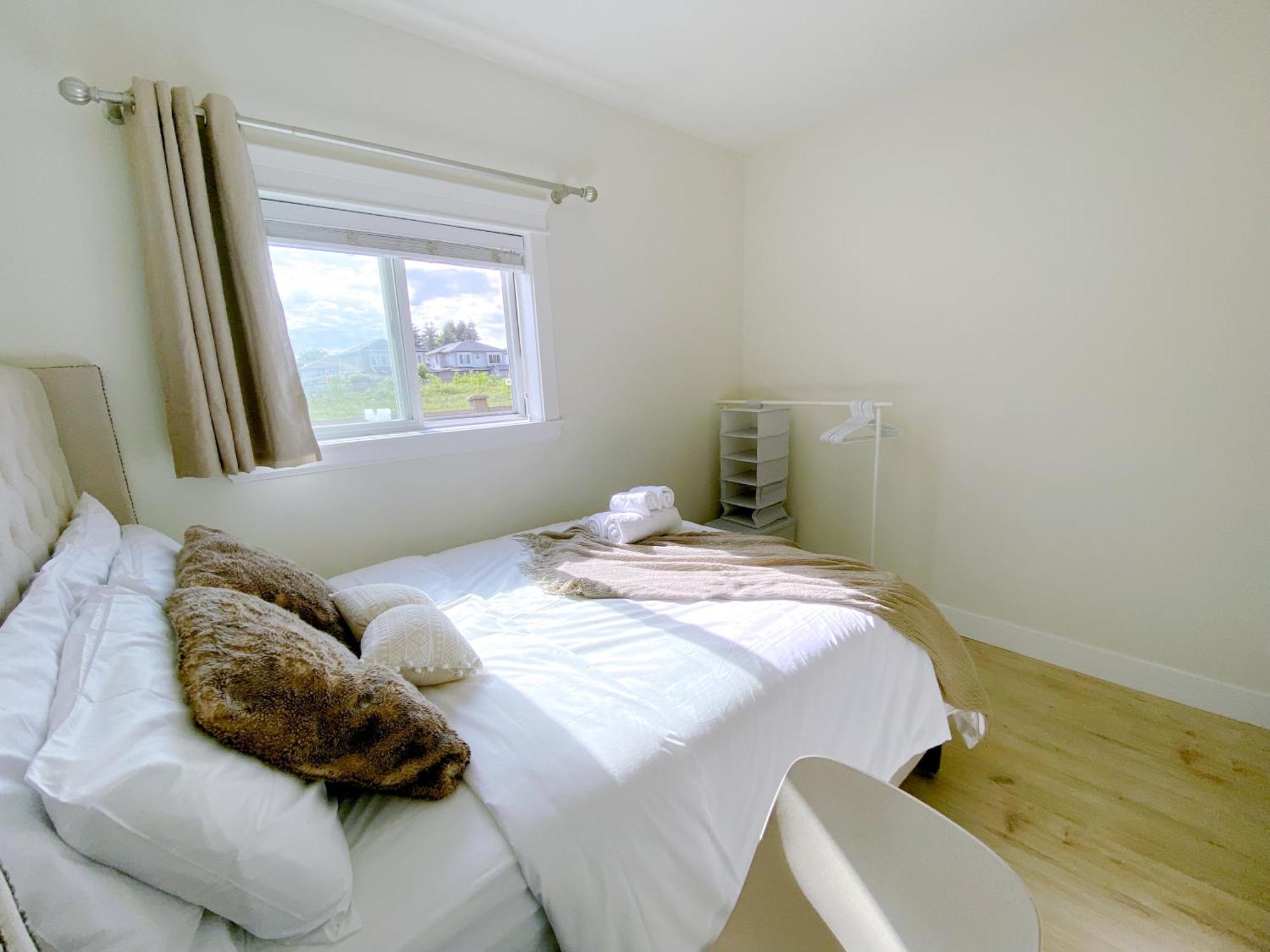 Si & Daniel Home Near Yvr Airport & Skytrain Separate Entry Free Parking Richmond Extérieur photo