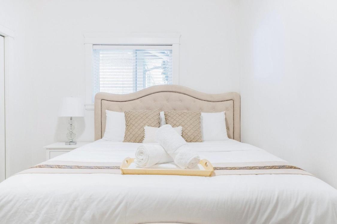 Si & Daniel Home Near Yvr Airport & Skytrain Separate Entry Free Parking Richmond Extérieur photo