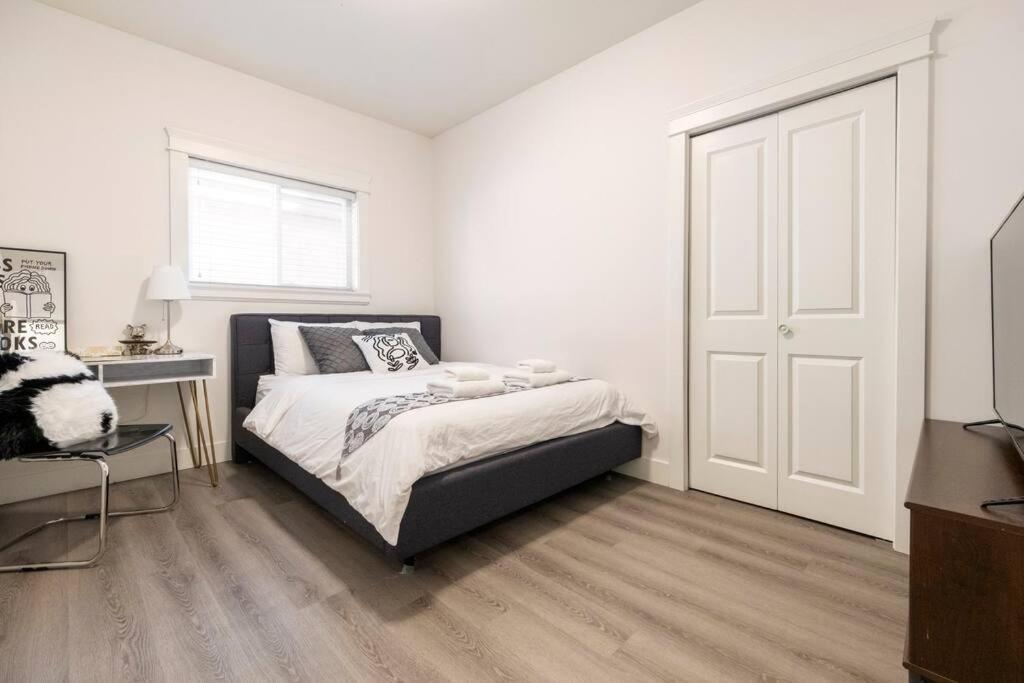 Si & Daniel Home Near Yvr Airport & Skytrain Separate Entry Free Parking Richmond Extérieur photo