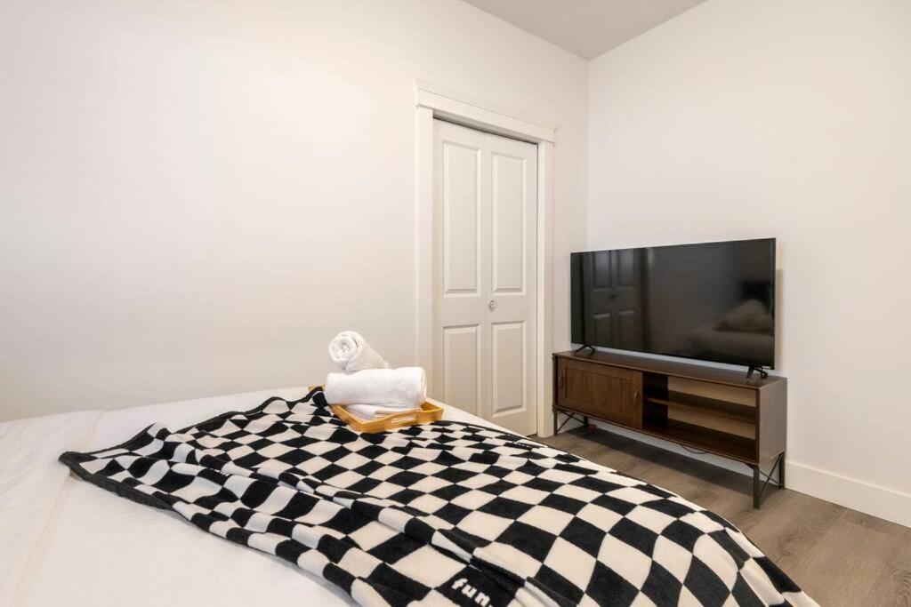 Si & Daniel Home Near Yvr Airport & Skytrain Separate Entry Free Parking Richmond Extérieur photo